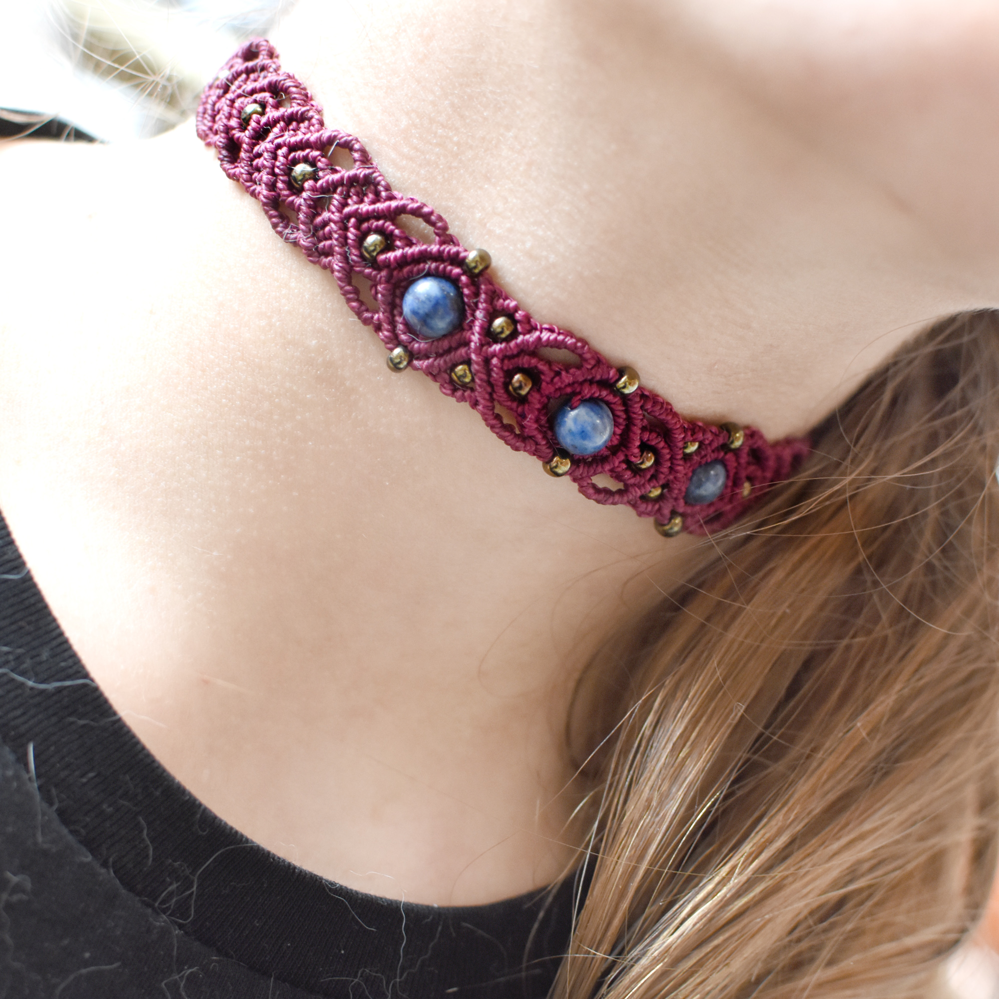 Bordo náhrdelník s lapis lazuli