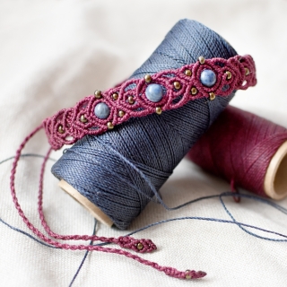 Bordo náhrdelník s lapis lazuli