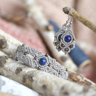 Šedá sada šperků s lapis lazuli